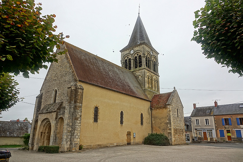 Kleine, alte Steinkirche