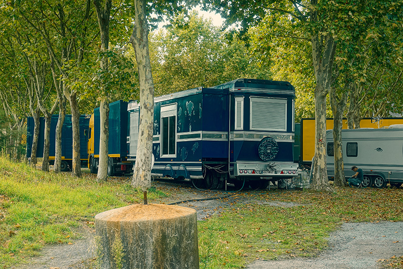 So ein Camper mit Auszügen könnte auch under zukünftiges Heim werden.