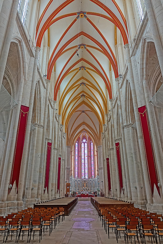 Das innere der Kirche von Toul