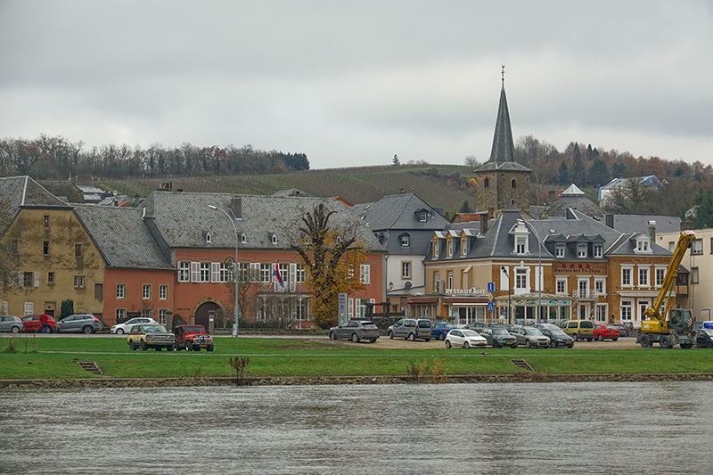 Blick auf eine luxemburgische Kleinstadt in der Eifel